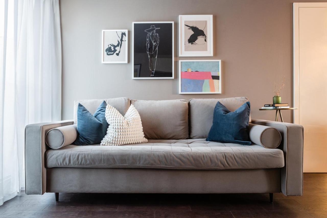 Turnkey I Central Apartment With Terrace Praha Bagian luar foto